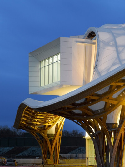 The Centre Pompidou-Metz 【Shigeru Ban architects】