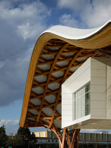 The Centre Pompidou-Metz 【Shigeru Ban architects】