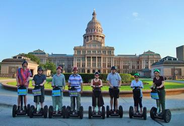 国会大厦 不论男女老幼，Segway都能让你笑逐颜开