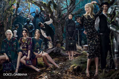 Dolce &amp;amp; Gabbana（杜嘉班纳）释出2014年秋冬系列广告大片。顶级超模 Claudia Schiffer、Bianca Balti、Kate Bogucharskaia 和 Nastya Sten