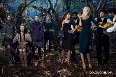 Dolce &amp;amp; Gabbana（杜嘉班纳）释出2014年秋冬系列广告大片。顶级超模 Claudia Schiffer、Bianca Balti、Kate Bogucharskaia 和 Nastya Sten