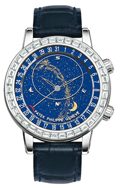 Patek Philippe 复杂功能计时腕表系列 机械男表（￥2,973,980.00，Celestial 是一款洋溢浓郁诗意的腕表，白金款式，设有指针式日期显示。表圈镶嵌 38 颗长阶梯形钻石。北半球的星空图绕 Ref.6104 的表盘转动。日期通过带新月尖头的指针显示，指向表盘最外围上的字块。