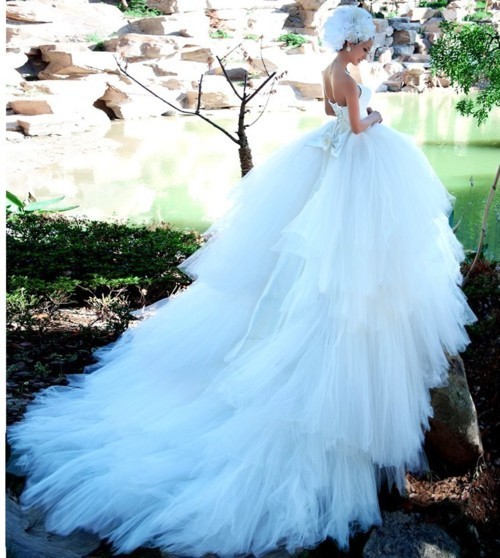 席慕容:才发现原来所有的昨日都是一种不可少的安排都只为了好在此刻让你温柔怜惜地拥我入怀