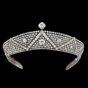珠寶｜卡地亞，二十世紀初為王公貴族定制的冠。