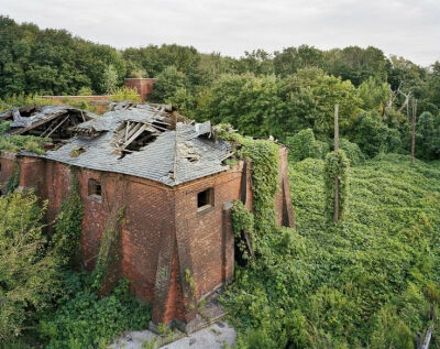 Eerie Photos of North Brother Island, the Last Unknown Place in New York City