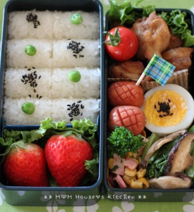 Picnic Bento by mm_house (Barrel-shaped Onigiri Rice, Karaage Fried Chicken, Stir-fried Komatsuna Green and Shiitake Mushroom)｜行楽弁当