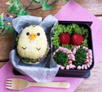 Kiiroitori rice burger bento | Bento Days