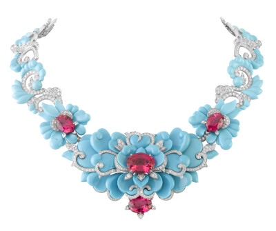 http://fashionsnoops360.com/wp-content/uploads/2013/03/Van-Cleef-Arpels_Kingfisher-necklace_Le-Bal-Oriental.jpg