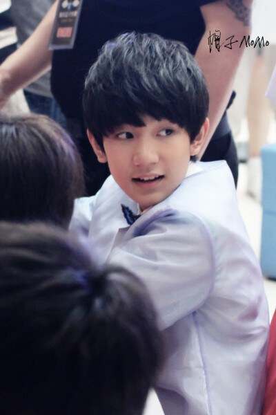 TFBOYS王源,王源,源源,源少 cr:帽子MoMo