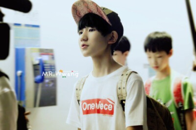 tfboys#王俊凱##王源##140810臺(tái)北桃園機(jī)場(chǎng)# Wwang凱源高清part3