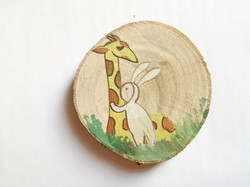 不二兔子 长颈鹿 手绘彩绘木片 圆木片 可定制 天然带皮装饰摆件