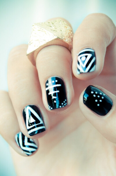 black and white nails