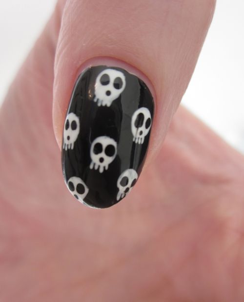 skull nails