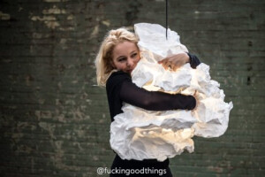 A Cloudlike Lamp You Can Reshape Yourself