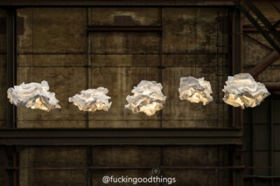 A Cloudlike Lamp You Can Reshape Yourself