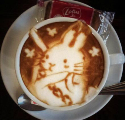 拉花大师推主george_10g的《鬼灯的冷徹》角色拉花， 炒鸡棒！