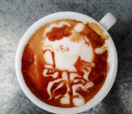 拉花大师推主george_10g的《鬼灯的冷徹》角色拉花， 炒鸡棒！