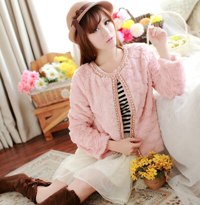 亲们,秋季来了,赶紧来选购自己的秋款外套,不能落后于别人哦