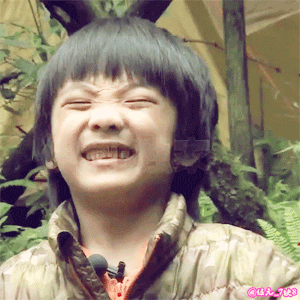  【gif】干瞪眼环节要笑cry惹!!!!!老吴传授获胜秘笈即带着仇恨看人家。图一曼仔你面部扭曲也就算了，为何还伸手一幅生离死别的样子。图二眯眼小逗比不想多说。图三表情做累曼哥需要喘气缓缓。图四淘气因子爆满结果眨…