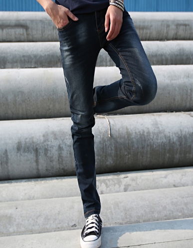 秋季男款牛仔裤好看又修身