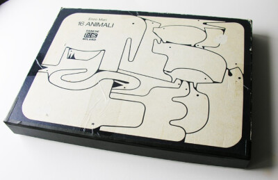 1957年出品的Danese 16 Animali，由Danese每年限量生产300套，每套由16个动物组成，可搭可拼，不仅适合孩子，对大人也是不小的挑战