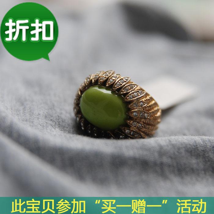 草绿色宝石宫廷戒指