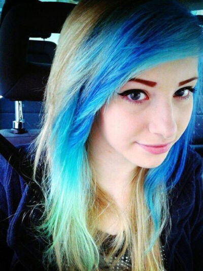 Posted: Sun November 24th, 2013 at 7:53am Tagged: Scene hair Blue hair Blonde hair