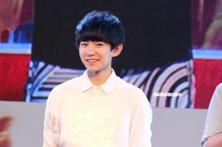 #王源，下午好# 让姐姐怎么不爱你源源，下午好。@TFBOYS-王源