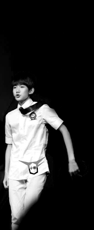 #TFBOYS# 【The darkness is no darkness with thee.】▲ 王俊凯 王源 易烊千玺 ▲ 【2014/8/26 步步高