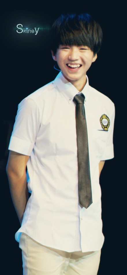 送给@休戚与共官博 里面所以凯苏的一份开学礼物！！！修图@纸屌屌Sherlockuper 她睡觉去了还剩几十张明天她修好再发好了！！！！