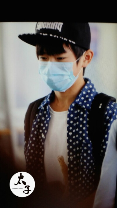 #tfboys易烊千玺# 140827 PEK Preview*3 空中小飞人