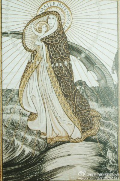 圣母颂，英国皇家刺绣学院所做。 Litany of Loreto, from the Royal School of needle work Collection. 虽然是宗教题材，但我真的很喜欢这种版画一样的刺绣手法和金与黑的配色。