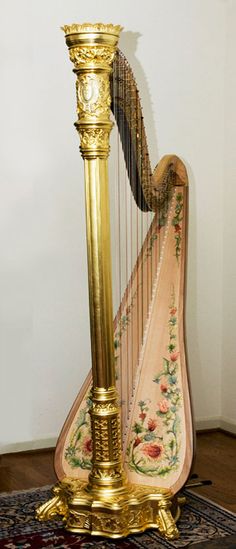 Learn how to play Harp online with no need to travel. click the link: http://www.spauldingschoolofmusic.com/OnlineHarpLessons.htm?aid=smarkan