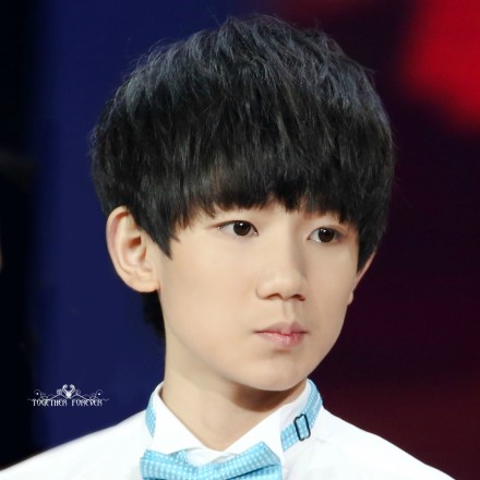 #TFBOYS# #TFBOYS王源# 140821 开学第一课 高清9p~ 王！不！修！下午好~ #初见千凯源，倾心复十年#