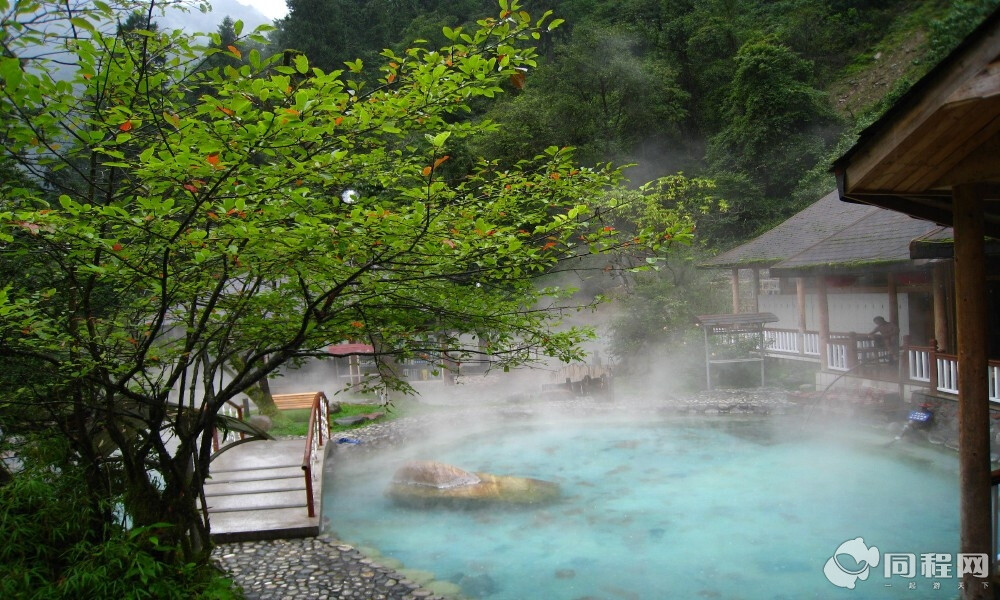 四川海螺沟冰川温泉度假村