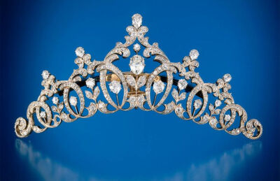 Tiara by Tiffany &amp;amp; Co., 1894. Gold, platinum, and diamonds.