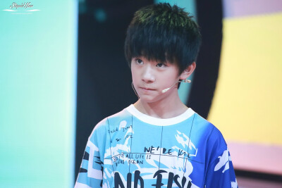 #TFBOYS易烊千玺# 140828 深圳卫视年代秀 2P 小狼仔☆*:.｡. o( ´ ▽ ` )ﾉo .｡.:*☆