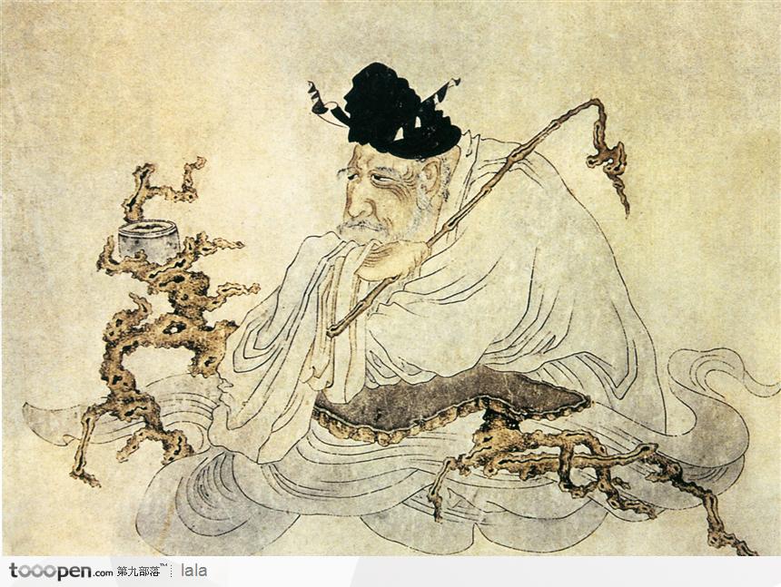 抱着树根的老人