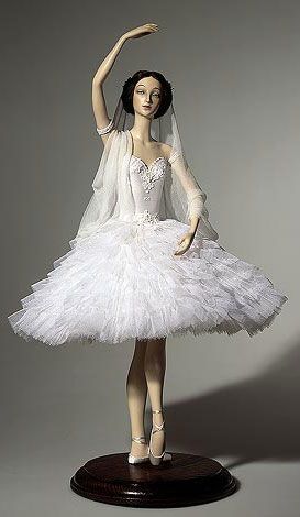 The carnival-theatrical dolls Clarissa