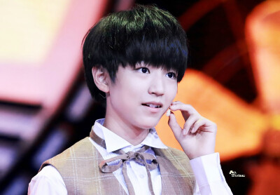 #TFBOYS王俊凯##TFBOYS王俊凯0921生日快乐#@TFBOYS-王俊凯 我们的小队长，我们的大哥，我们的高中生，农历生日快乐马上又要长大一岁了，只望你在前行的路上坚持而坚定，我们会一直陪在你的身边