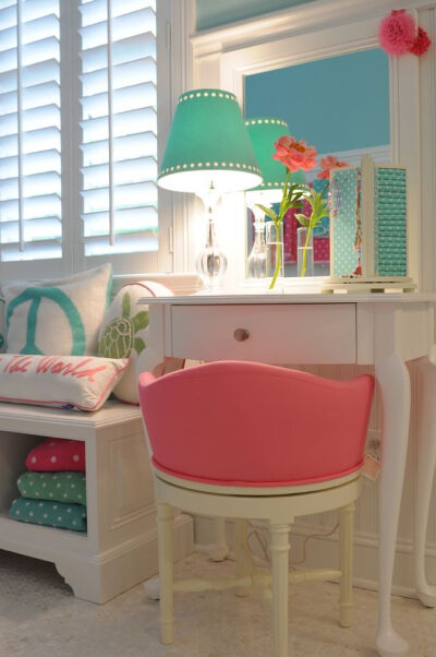 House of Turquoise: TR Building &amp;amp; Remodeling - love that velvet vanity chair