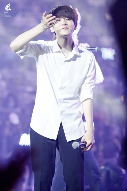 #白贤# #exo# #皮肤# #壁纸##边伯贤# #BAEKHYUN# 140830 TLP in GUANGZHOU 先放8p 其他的部分都在DV里 之后会慢慢放的 祝大家中秋快乐~