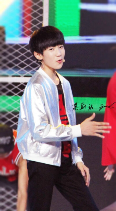 #TFBOYS王源# 0904湖南中秋晚会录制