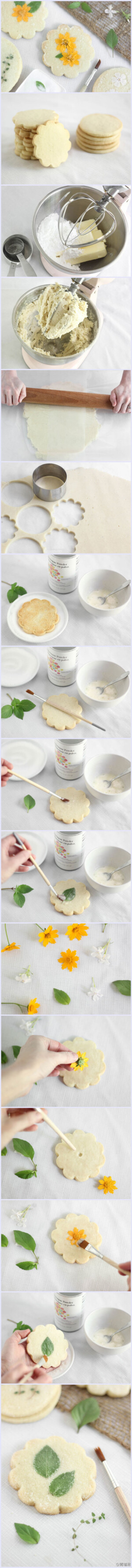 #Flower and Herb Shortbread#By Heather Baird。花与香草饼干，虽不是应景的月饼，也挺美哟~今年自己做月饼的人好多哈哈，出教程的也多，真好！不过我只吃豆沙的，是不是太普通了XDDD