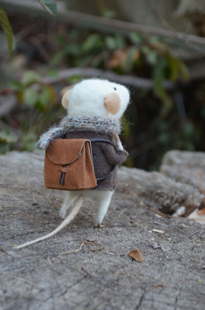 So cute! Little felt mouse!