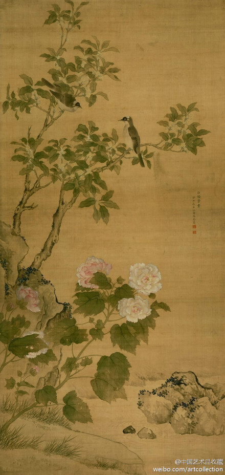 #女画家#【 清 马荃 《白头荣贵图》 】绢本设色，133×66cm，天津博物馆藏。画中绘两只白头翁停落于桂花花枝上，一前一后相互凝望，似在互诉衷肠。白头翁灵动逼真、栩栩如生。画面左下侧绘顽石一块，一簇芙蓉花竞相开放，娇艳妩媚，与清新娇美的桂花争妍。白头翁、桂花、芙蓉，寓意白头到老、荣华富贵。