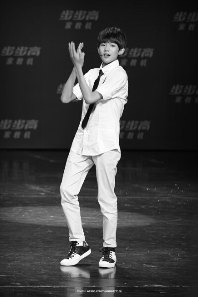 #王源# #TFBOYS王源# 140826 步步高重庆见面会 9P