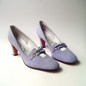 1960s John Jerro 芋紫麂皮 串珠装饰古董高跟鞋的图片