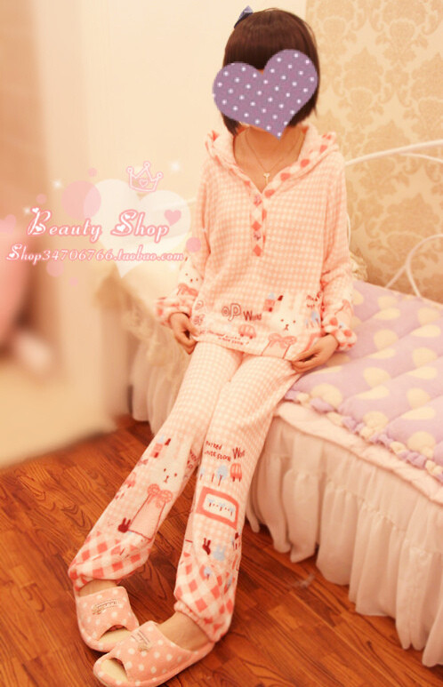  珊瑚绒睡袍/睡裙/睡衣