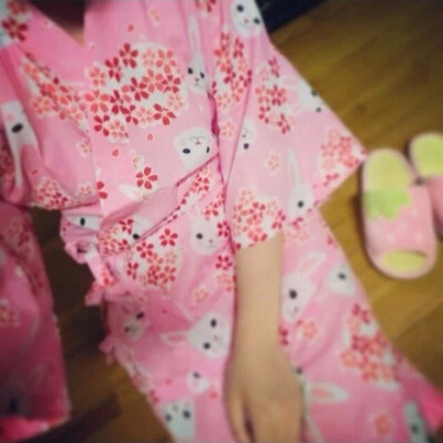 可爱兔子日式睡袍 睡衣家居服 套装 和风樱花图